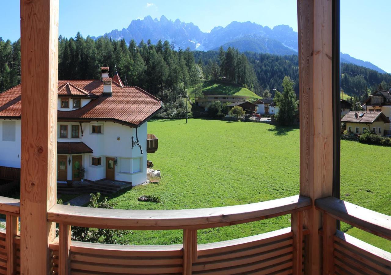 Garni - Hotel Am Burghuegel Innichen Exterior foto